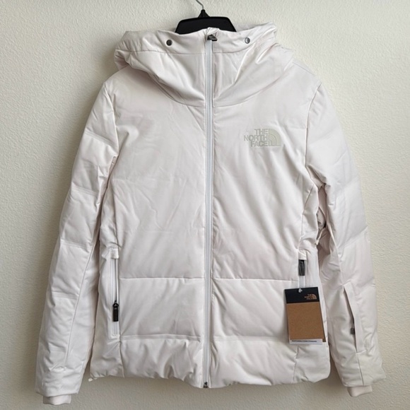 The North Face Women's Off-White Puffer Jacket - Picture 2 of 6